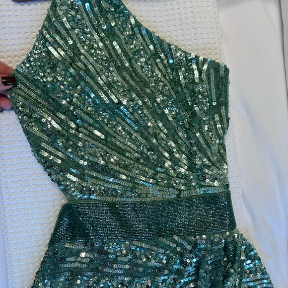MAC DUGGAL - Sequined One-Shoulder Lace-Up Gown -SAGE - Picture 5 of 7